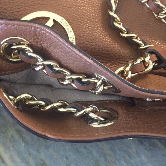 Michael Kors Frankie Large Drawstring Shoulder Bag - Picture 6 of 8